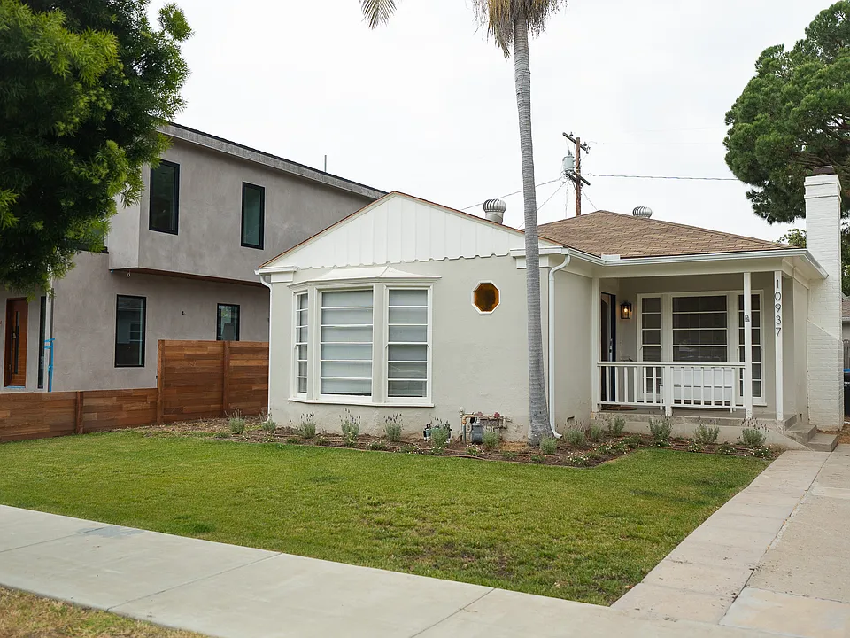 10937 Pickford Way