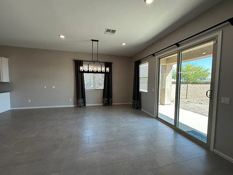 12474 N Appling Ave — Photo 16
