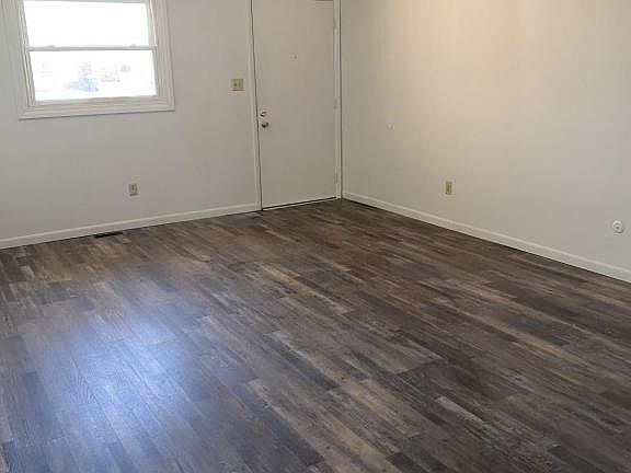 4th image of 234 Gaslite Ln #236