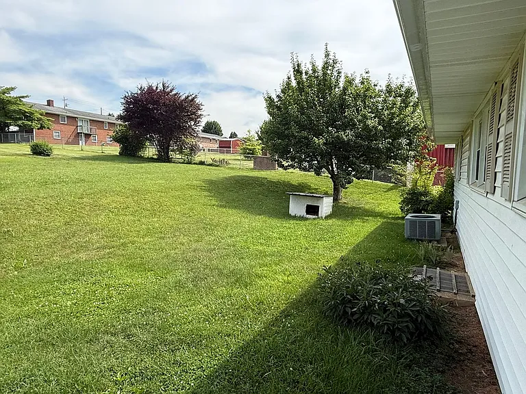 607 Ridgeview Dr — Photo 7