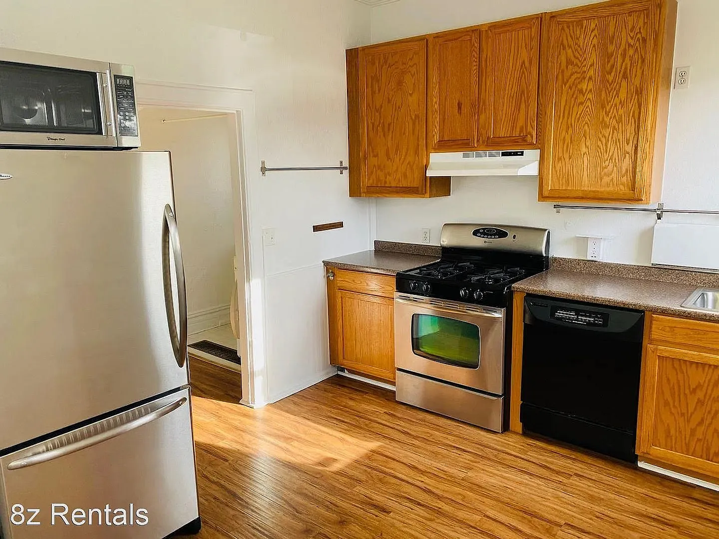 2 bed, 823 sqft, $2,250 — Photo 2