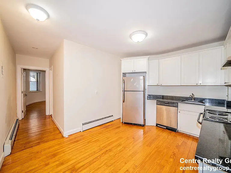 1728 Beacon St #B — Photo 12