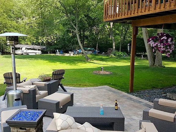 View of the back yard 