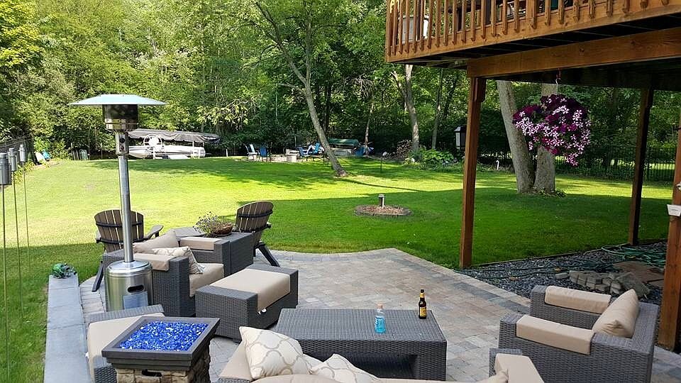 View of the back yard 
