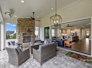 14128 Pinoli Pine Cir, Huntersville, NC 28078