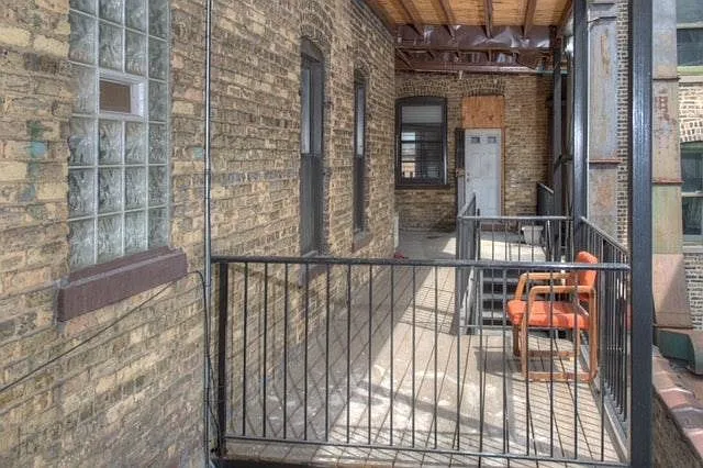 1211 W Catalpa Ave #3 — Photo 7