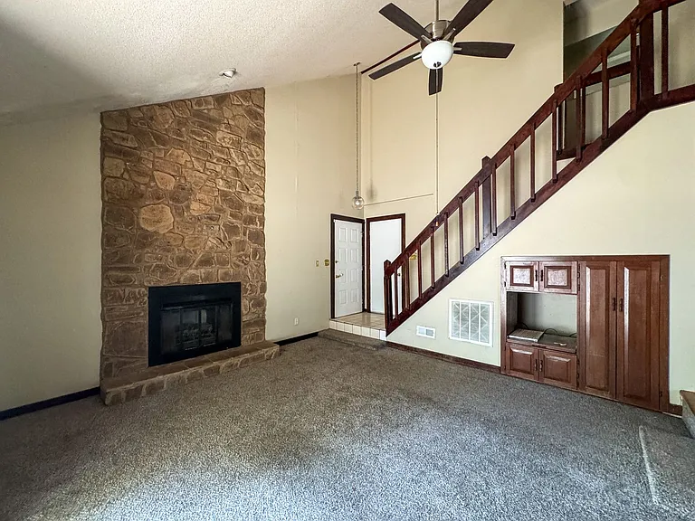 3832 Sarasota Dr — Photo 3