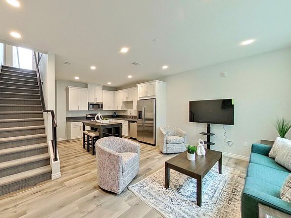 5th image of 14807 Pioneer Blvd #16