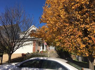 535 Winter Garden Dr, Fenton, MO