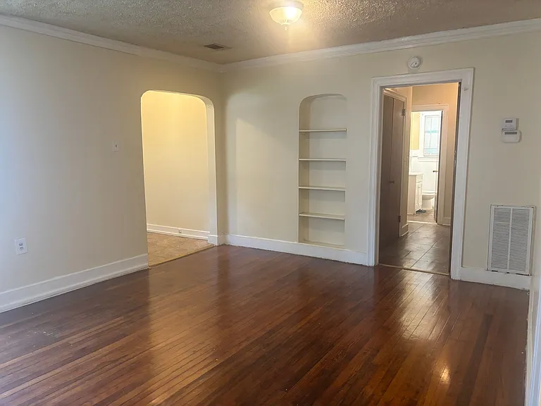 177 W Santa Clair St — Photo 7