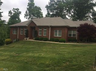 218 Tusquittee Trl, Cornelia, GA 30531