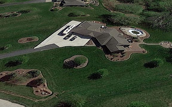 4th image of 2557 Whispering Oak Ct
