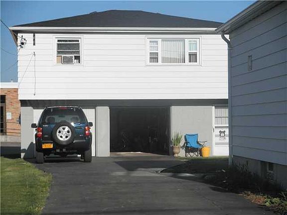 2nd image of 232 Helen St