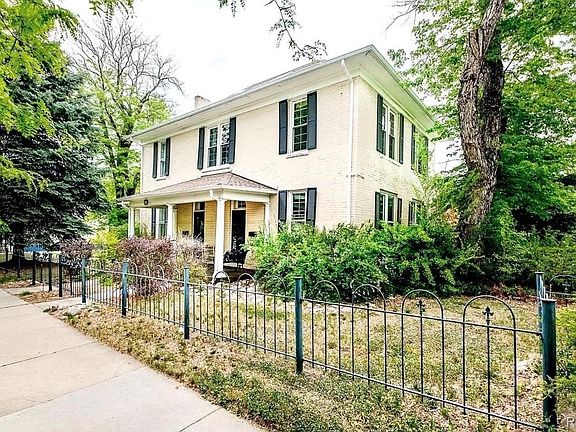 2nd image of 2375-2377 E Mississippi Avenue