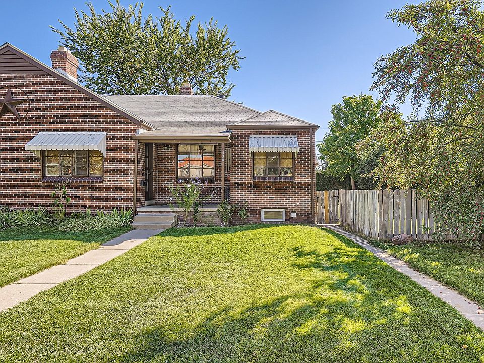 Front of property & Apt. A Entrance