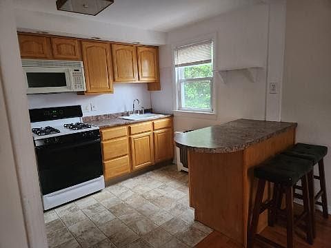 4th image of 5 1st St Floor 2