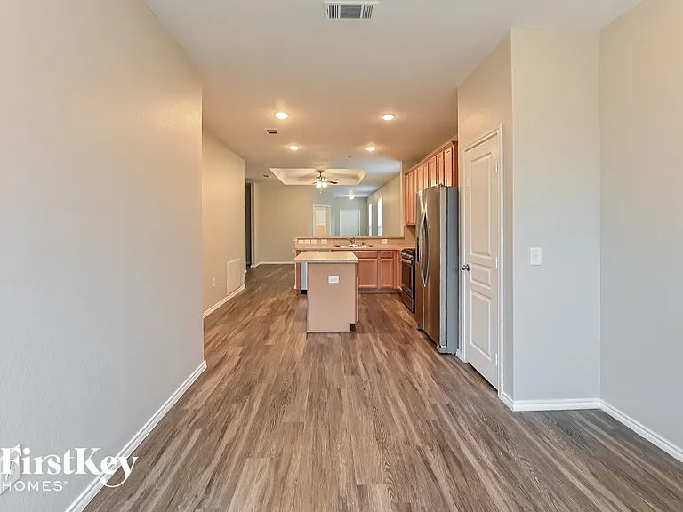 14711 Myrtle Point Dr — Photo 3