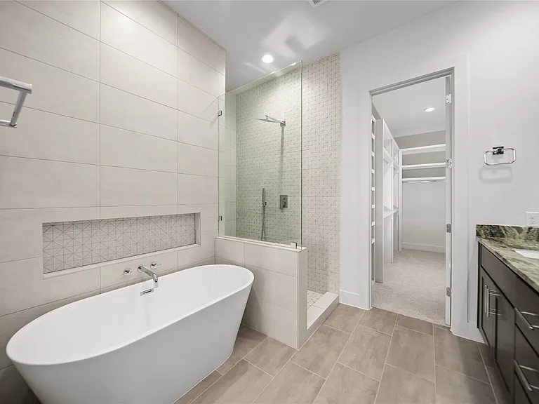 2408 Gray St — Photo 12