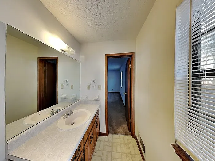 7319 Exeter Ct — Photo 11