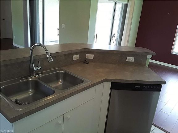 5th image of 1120 Gretchen Ave S Unit 7