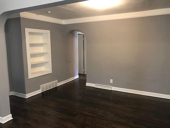 5th image of 1854 Merrill Ave