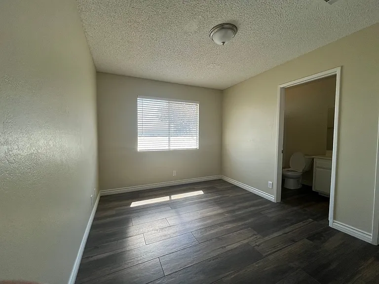 14070 Juniper St — Photo 6