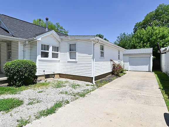 2nd image of 118 N 8th St