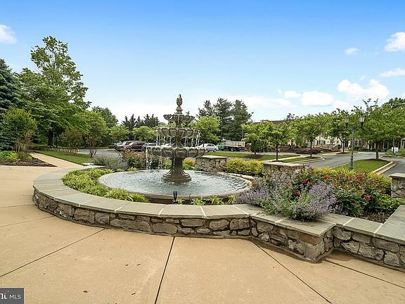 3rd image of 2520 Waterside Dr Unit 102