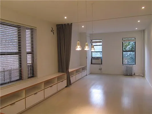 Sold by Starts New York Realty LLC | media 1