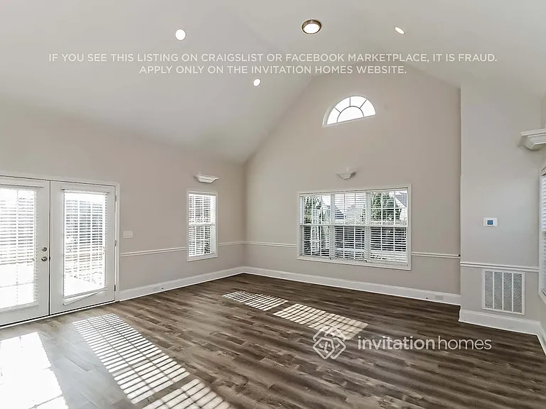 17 Windermere Bnd NW — Photo 5