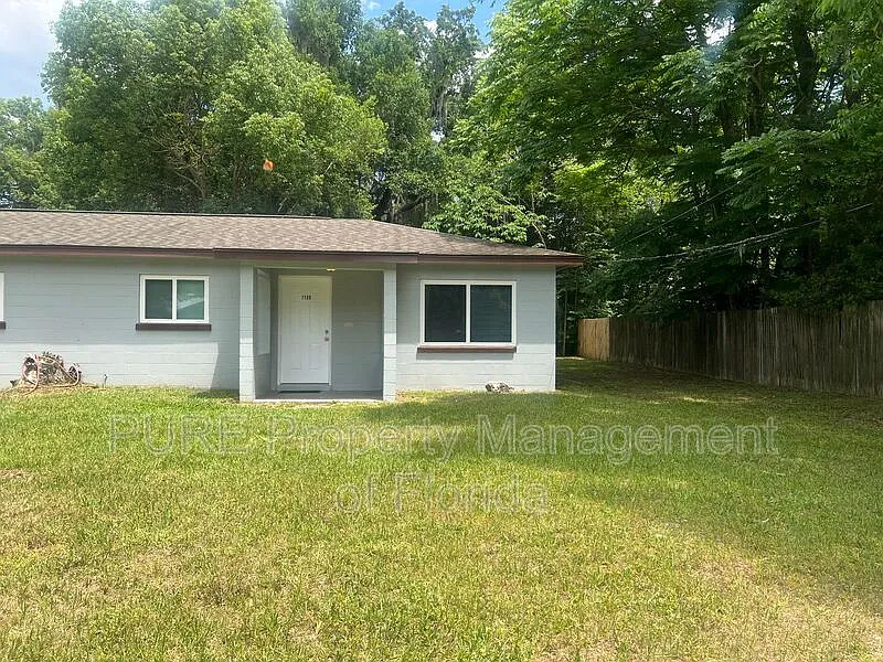 2 bed, 1.0 bath, 744 sqft, $1,225 — Photo 1