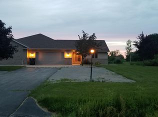 3208 Golden Glow Rd, De Pere, WI 54115