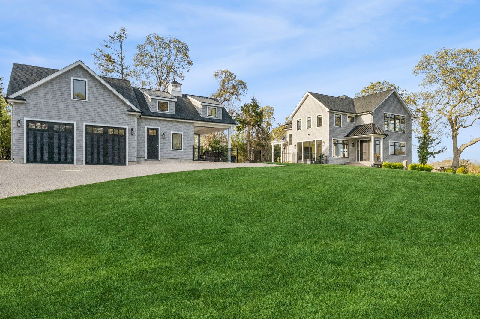  detached garage and pool cabana
