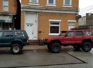 211 S 7th St, Jeannette, PA 15644