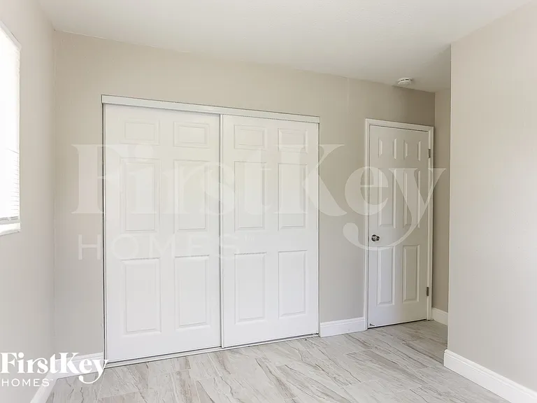 1101 NW 18th St — Photo 15