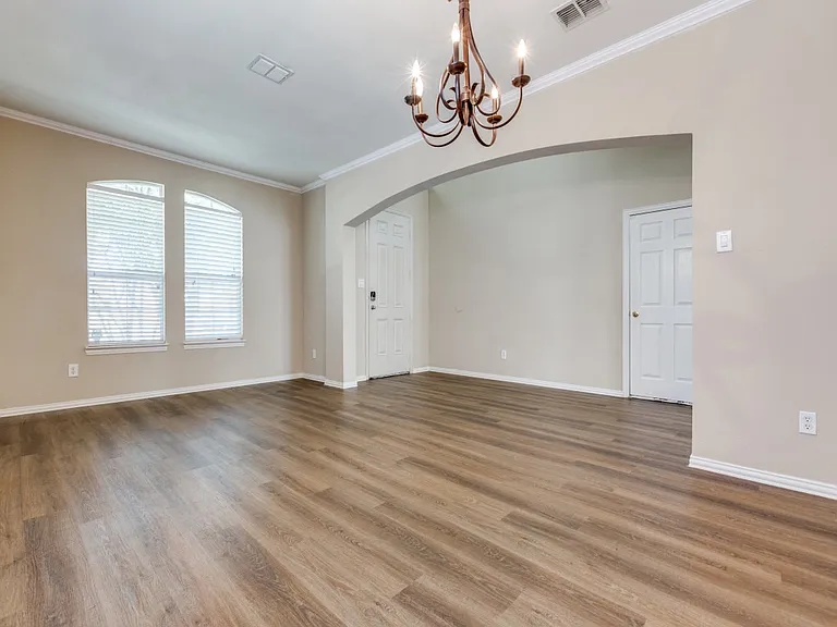 3808 Oakhurst Ln — Photo 5