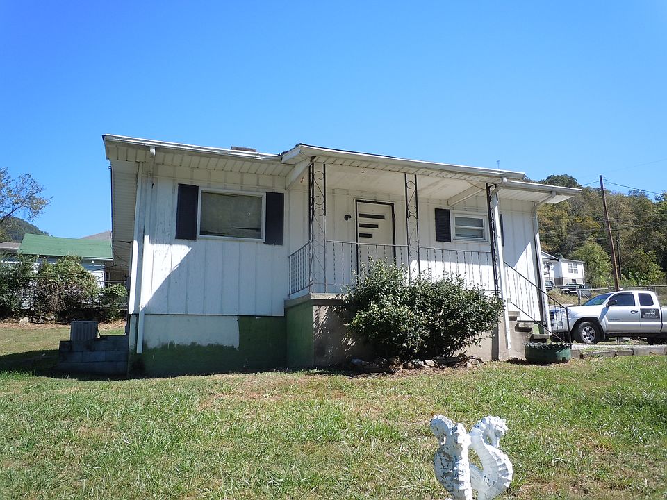 1st image of 11 Peach St #1