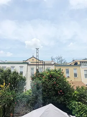 Rented by Compass | media 30