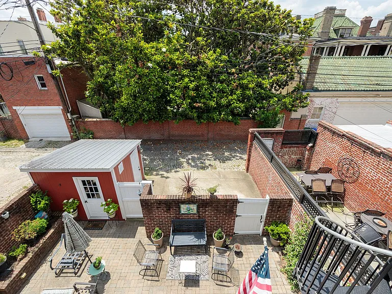 2713 W Grace St — Photo 35