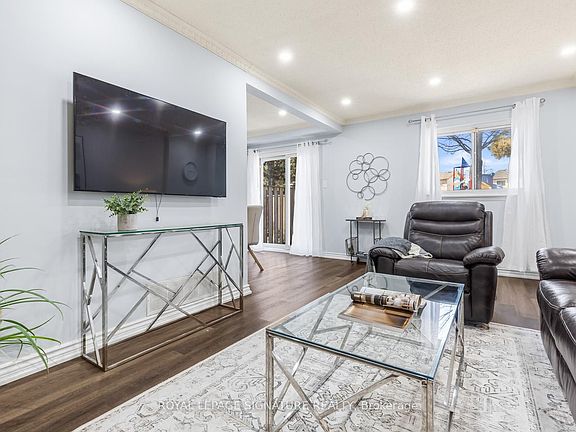 4th image of 2670 Battleford Rd #81