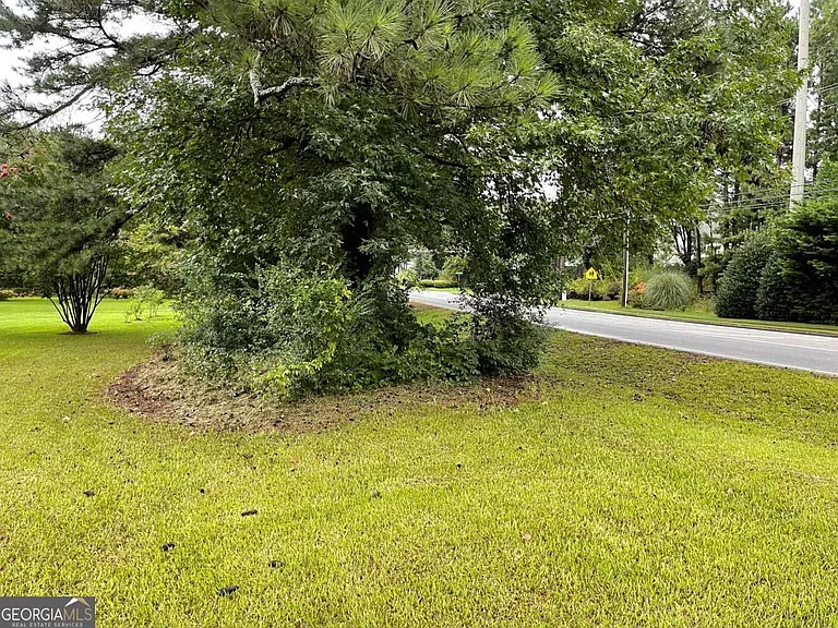 1031 Rock Springs Rd — Photo 5