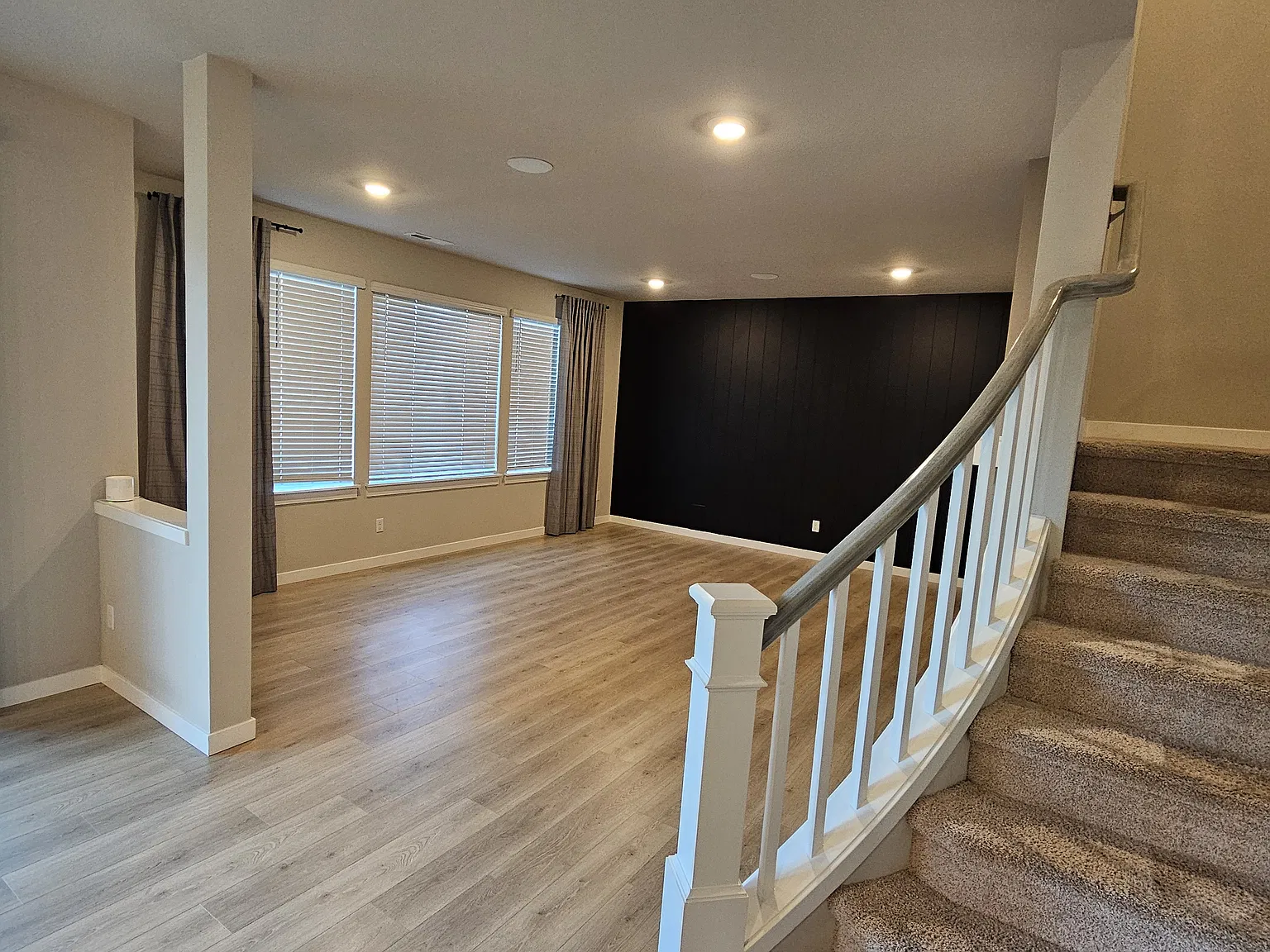 5 bed, 3221 sqft, $4,295 — Photo 4