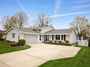 5589 Dorothy Dr, North Olmsted, OH 44070