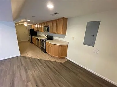 1361 Parkwood Pl NW #B — Photo 6