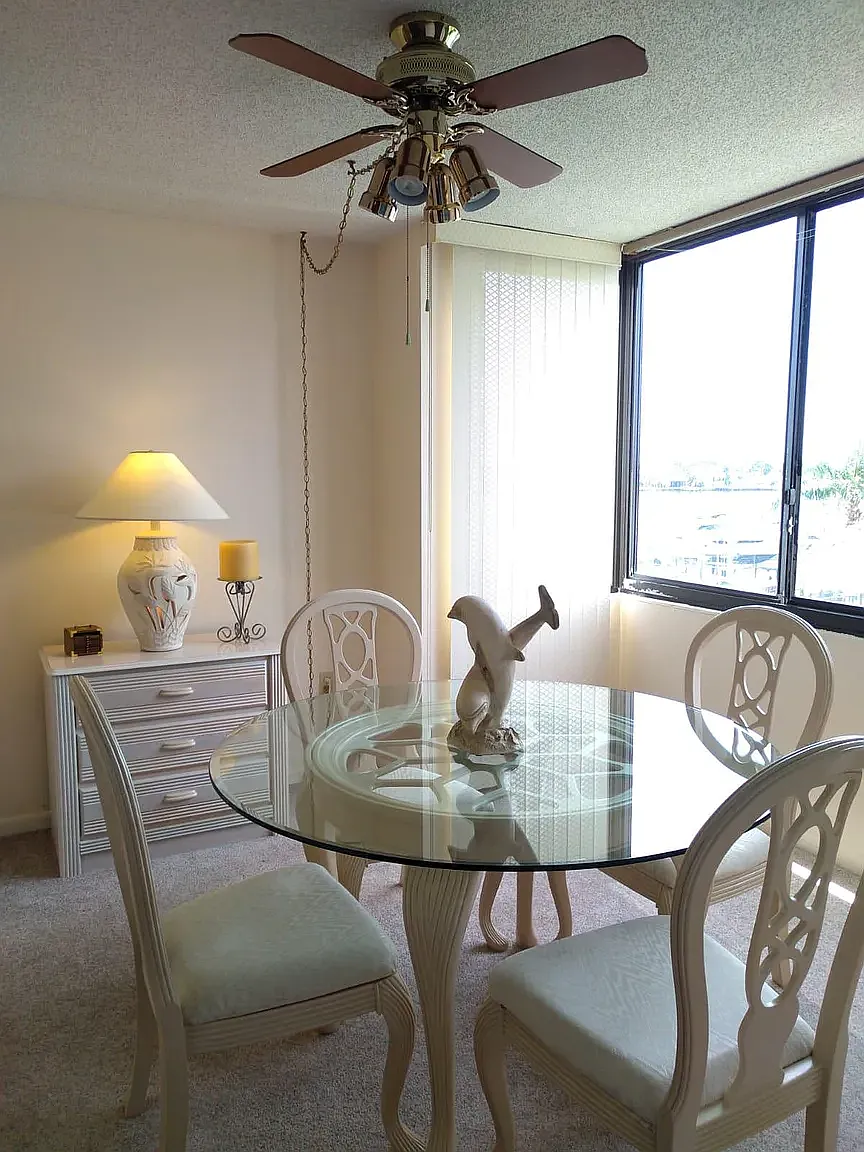 660 Island Way — Photo 1