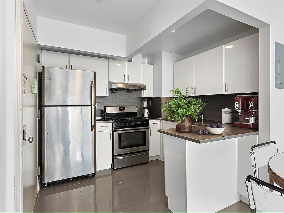 1st image of 371 W 126th St Unit 2