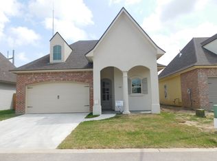 102 Harbor Walk Dr, Lafayette, LA 70508