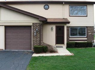 1331 S Dove Ct, Mt Prospect, IL 60056
