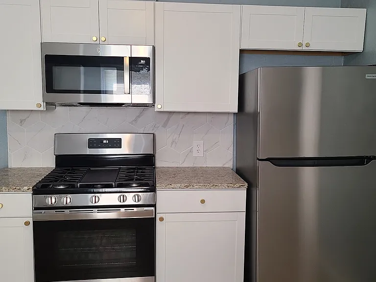 274 E Hinman Ave — Photo 22