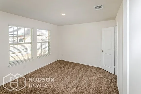 325 War Emblem Ln — Photo 10
